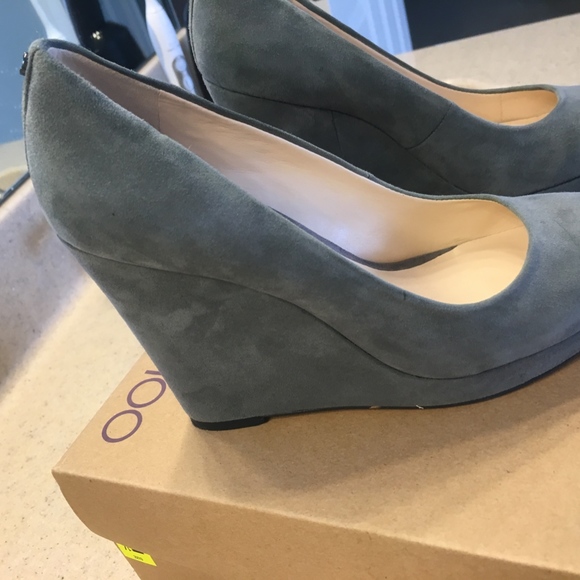 Shoes - Picture 2 of 3